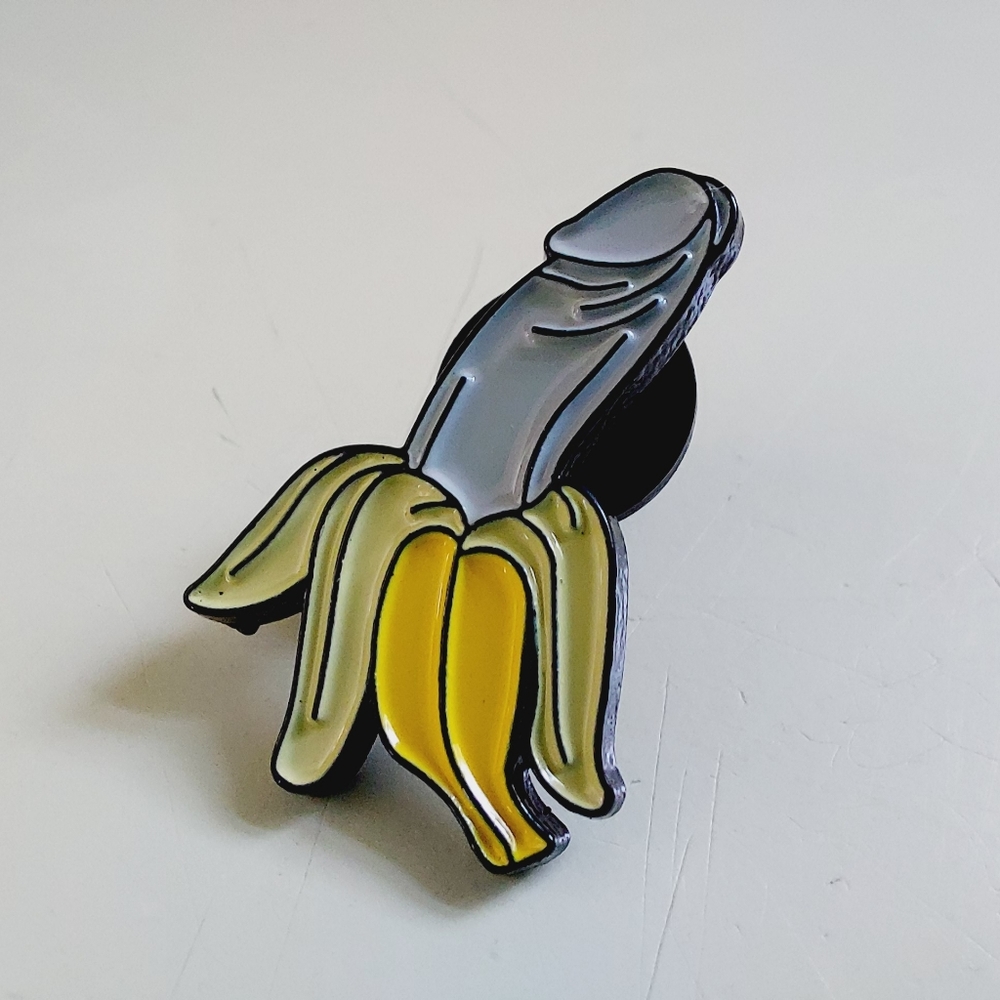1" Cute Peni* Banana D*ck Head Lapel Hat Purse Pin. What a fun little statement! - Picture 7 of 8